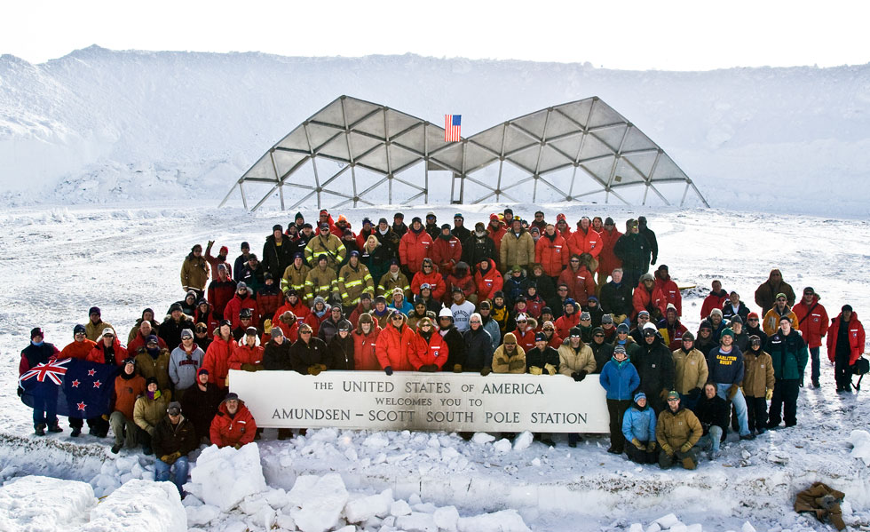 The last part of the geodesic dome was dismantelled in the 2009-2010 austral summer.
